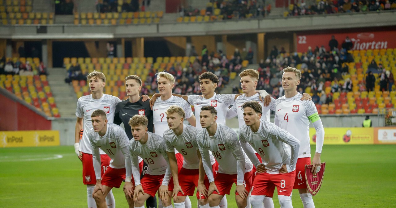 wiadomości,aktualności,Interia Polacy nie dali szans przeciwnikom. Popis Urbańskiego, gol stadiony świata. Nokaut