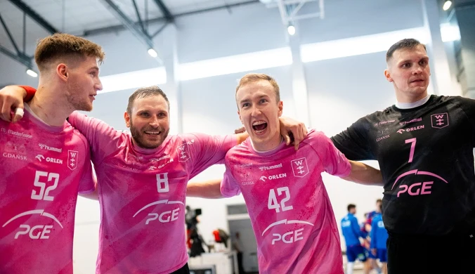 Wybrzeże z piątą wygraną z rzędu. Industria gromi rywali