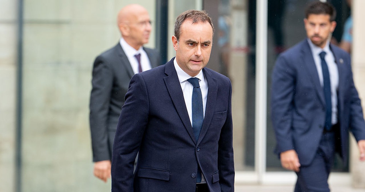 Dziś wszystko będzie jasne. Nowy rząd lub przyspieszone wybory we Francji