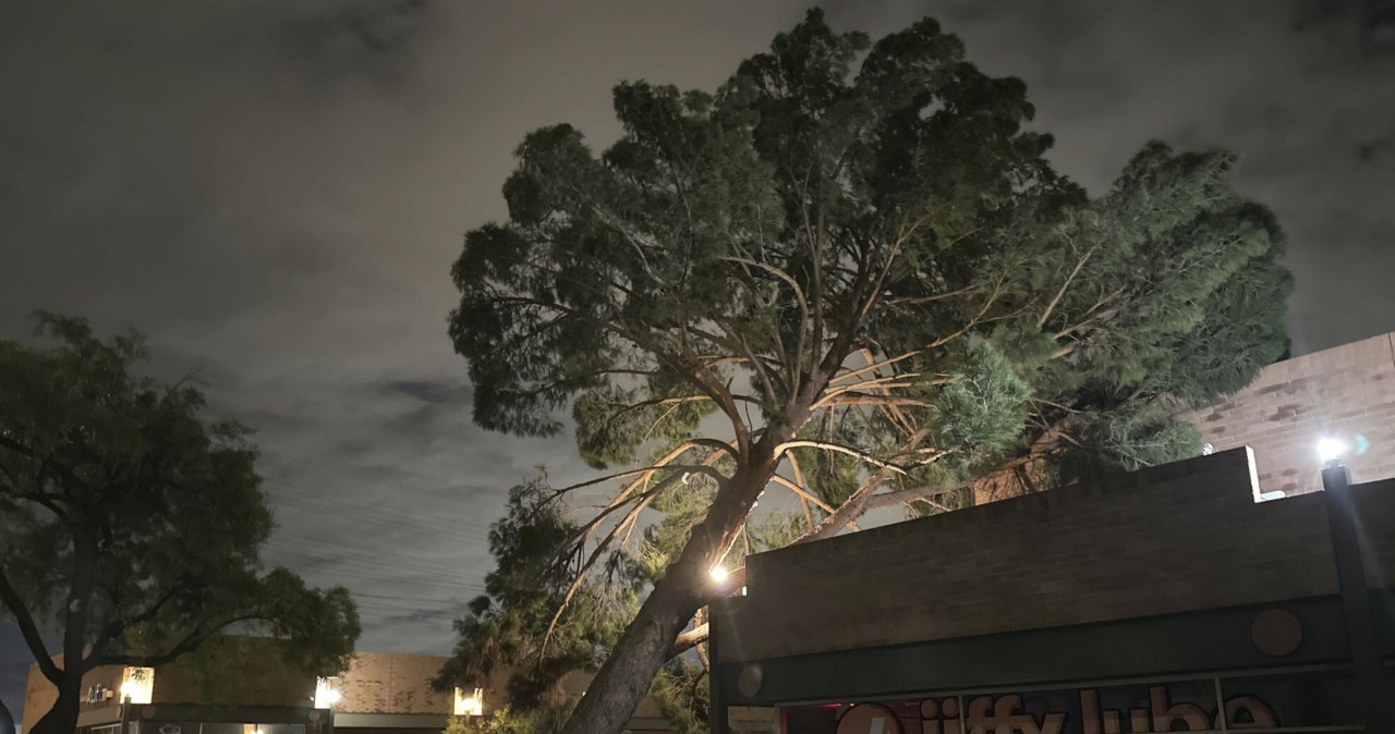 Trzy godziny wichury, skutki są dramatyczne. Tysiące Amerykanów bez prądu