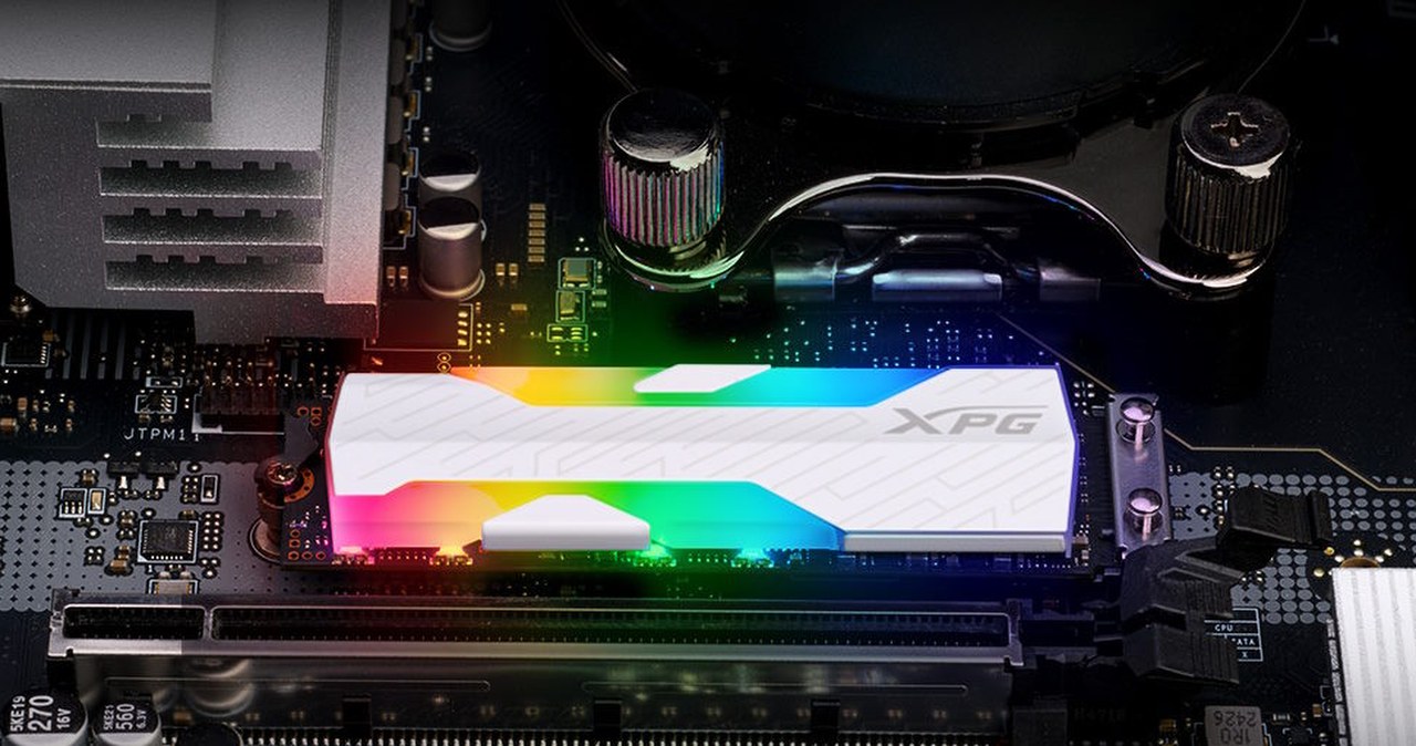 XPG Spectrix S65G - nowy gamingowy dysk SSD RGB dla esportowców