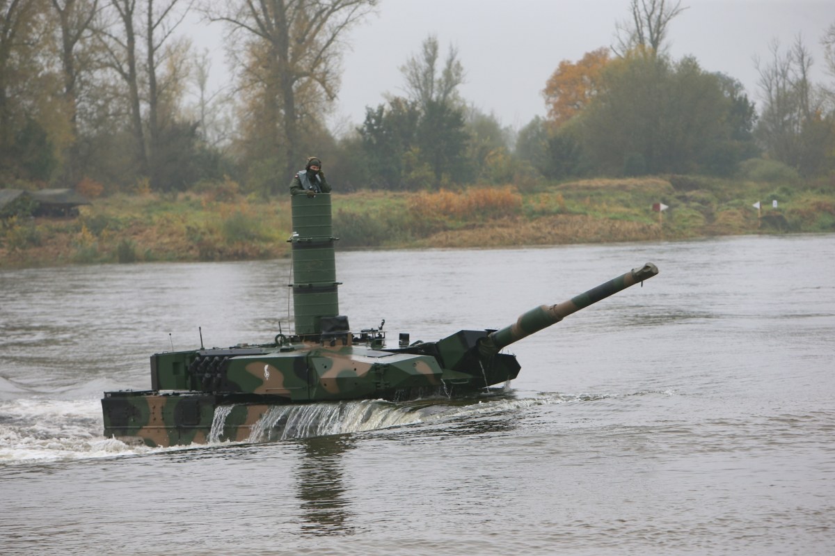 Żołnierze kontra Odra. To część ćwiczeń "Dzielny Bóbr-25"