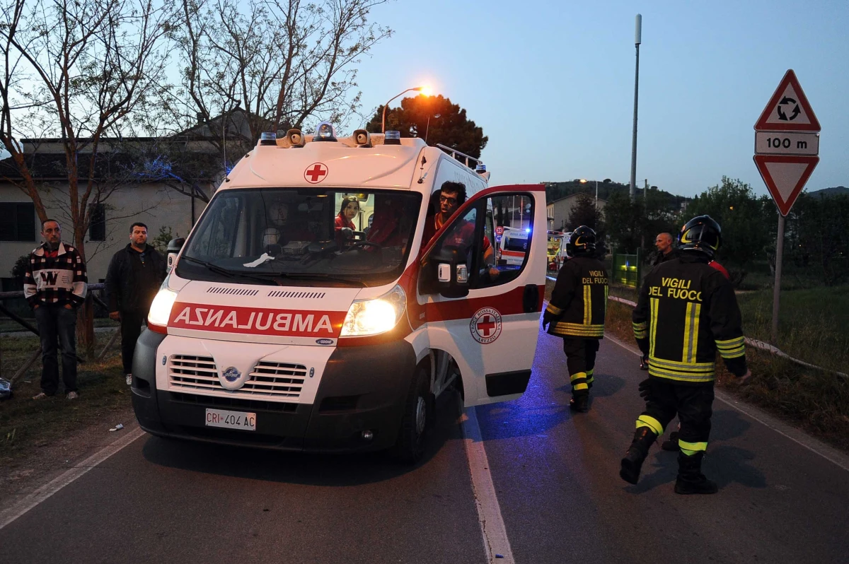 Trzech funkcjonariuszy włoskiej żandarmerii Carabinieri zginęło, a co najmniej 15 osób zostało rannych w wyniku najprawdopodobniej celowo wywołanej eksplozji gazu w gospodarstwie niedaleko Werony. Do tragedii doszło podczas próby eksmisji trójki rodzeństwa – dwóch braci i siostry.