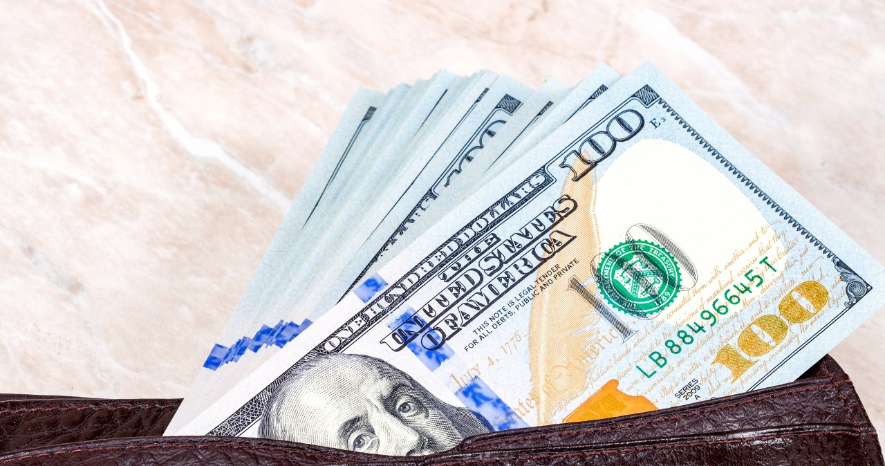 Lepsze dni dolara. Złoty zbiera siły, by zrewanżować się walucie Amerykanów