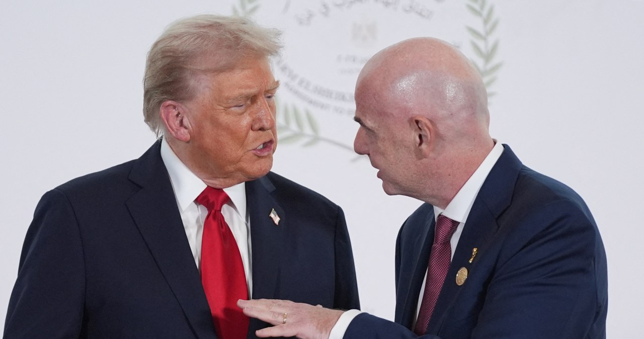 wiadomości,aktualności,Interia Trump uderza pięścią w stół, poszło o mecze MŚ. 