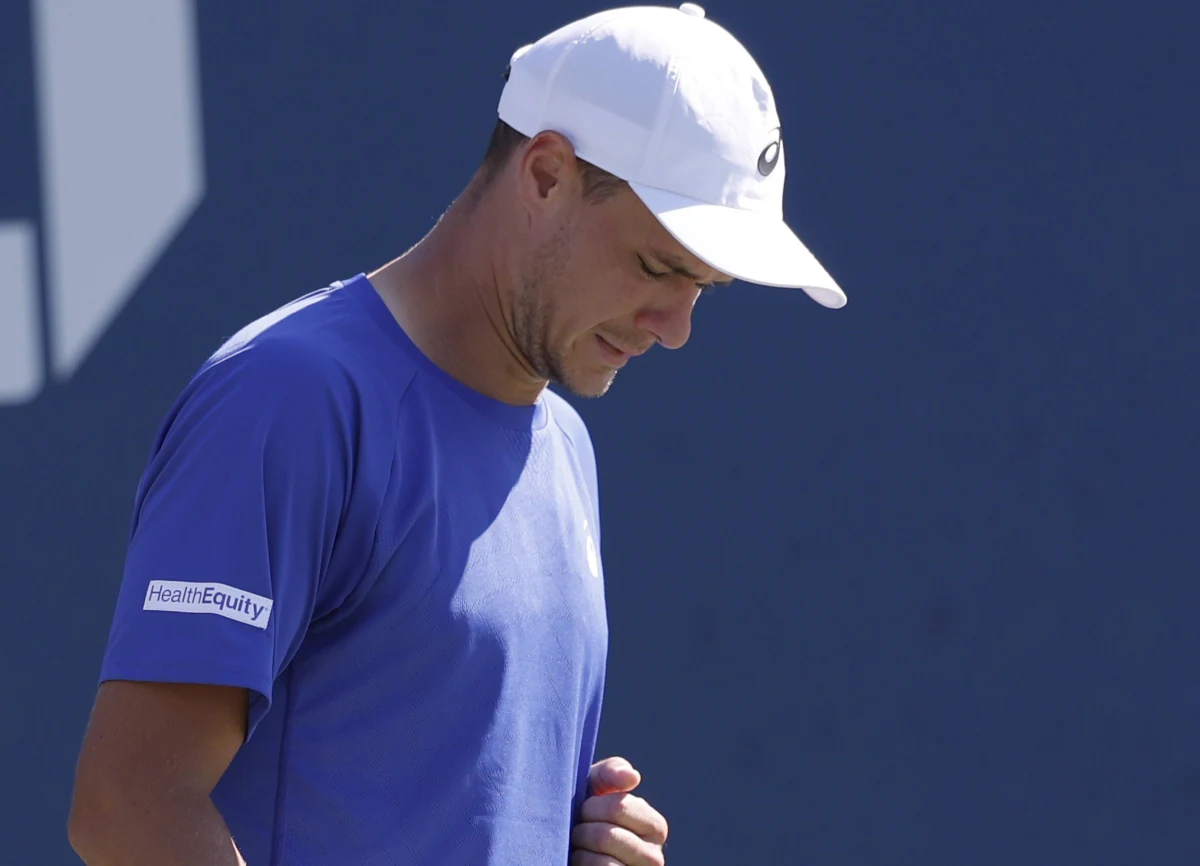 Kamil Majchrzak zakończył swój udział w turnieju ATP 250 w Sztokholmie na drugiej rundzie. Polski tenisista po emocjonującym, trzysetowym pojedynku przegrał z Amerykaninem Sebastianem Kordą 4:6, 6:4, 5:7. Spotkanie trwało dwie godziny i 34 minuty.