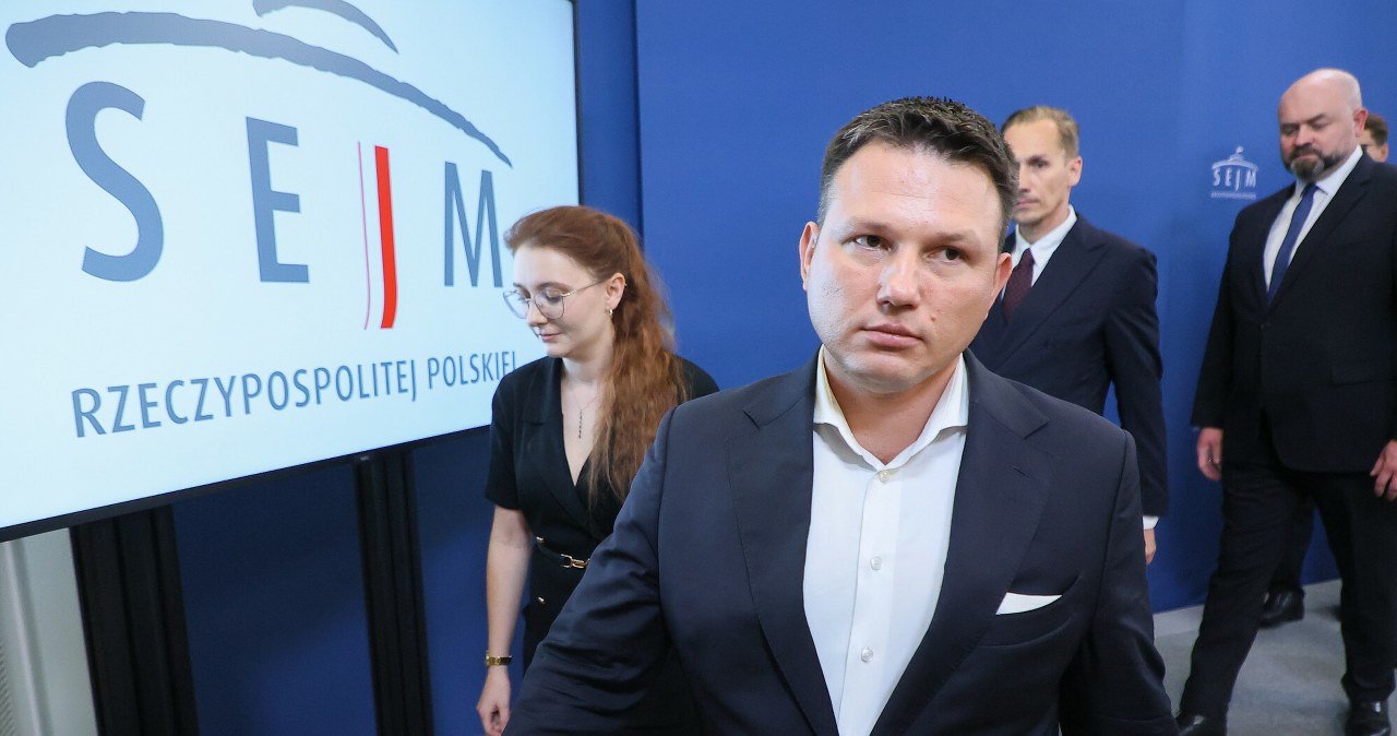 wiadomości,aktualności,Interia Ależ gość na konferencji Sławomira Mentzena, wybuchła wtedy burza. 