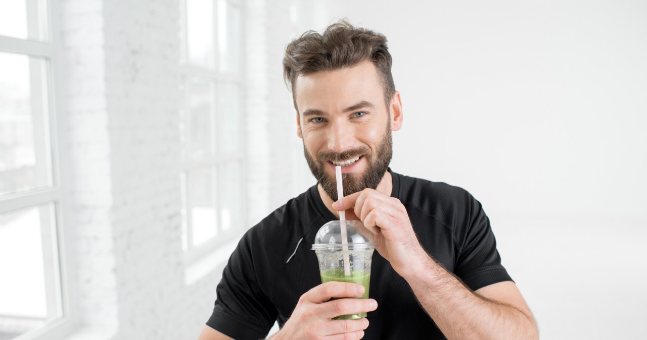 DNA ze słomki po smoothie rozwiązało sprawę sprzed 40 lat