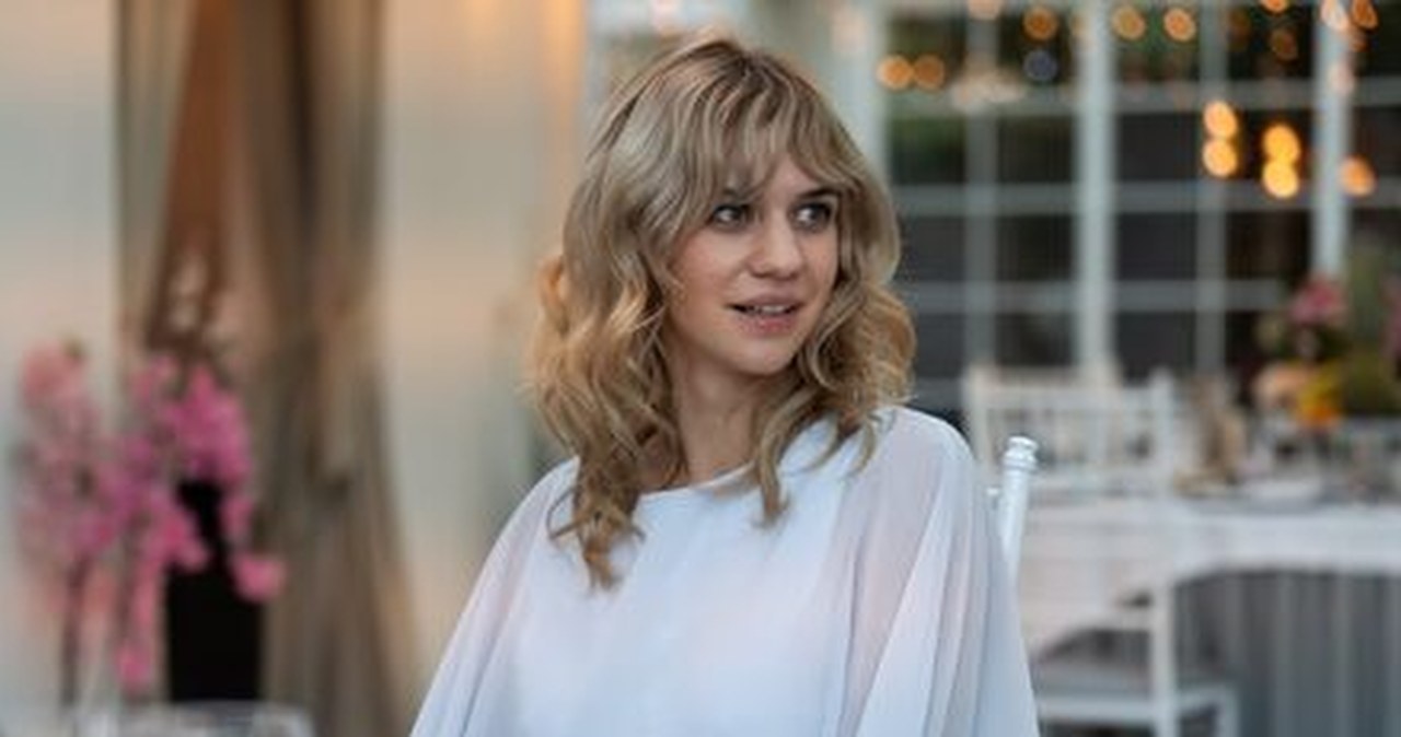 Na dobre i na złe - Odcinek 907: "Jak zaskoczyć męża w noc poślubną?"