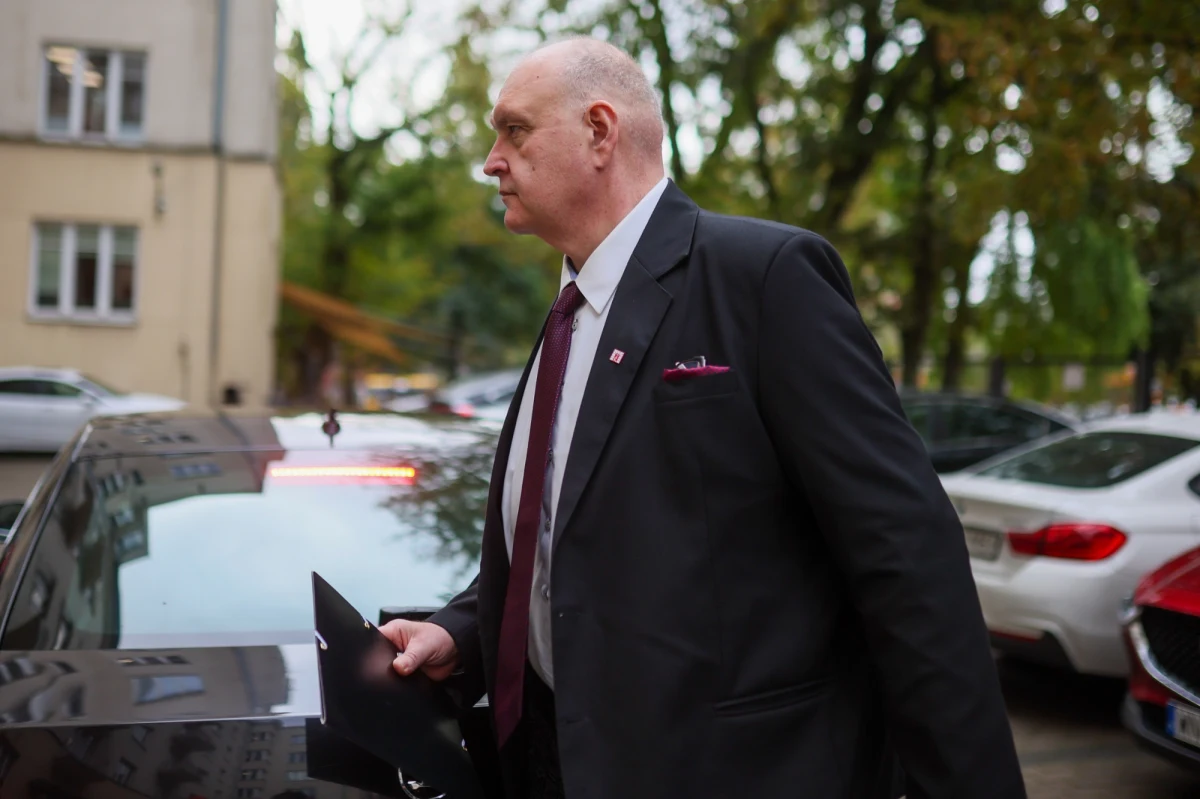 ​Zgromadzanie Ogólne Trybunału Konstytucyjnego pod przewodnictwem wiceprezesa TK Bartłomieja Sochańskiego nie wyraziło zgody na pociągnięcie do odpowiedzialności karnej prezesa i sędziego TK Bogdana Święczkowskiego - poinformował Trybunał Konstytucyjny.