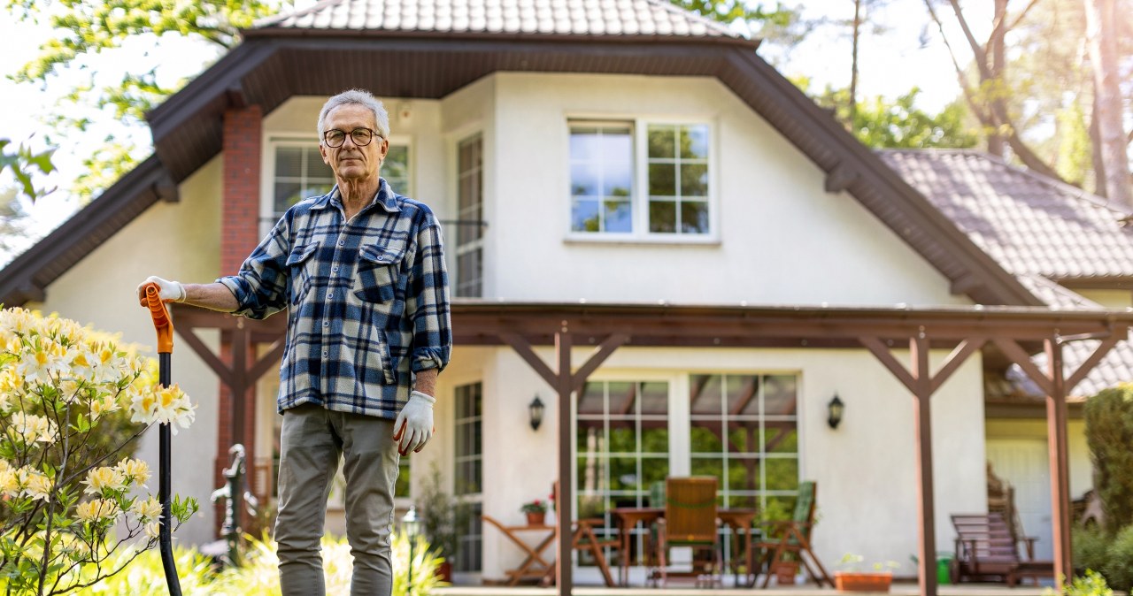 Kto dziedziczy spadek po bezdzietnym? Te osoby dostaną dom i oszczędności