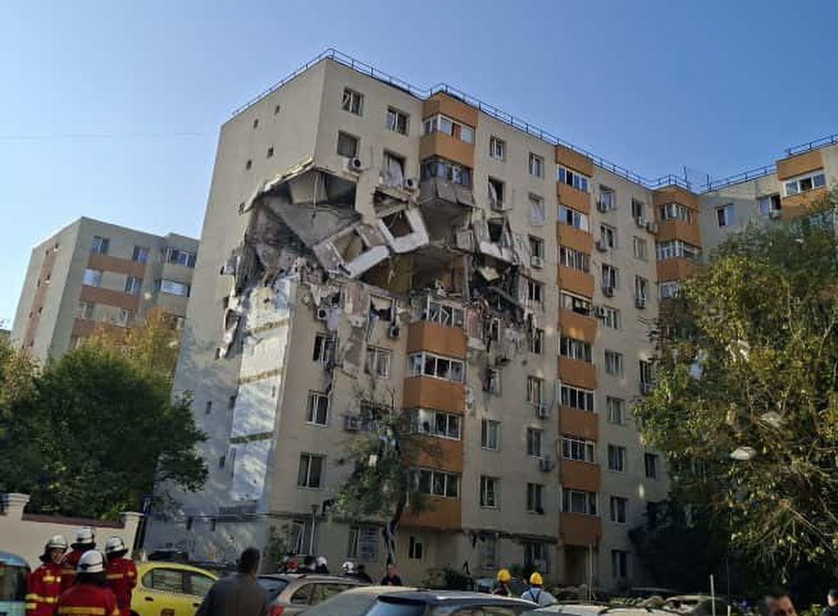 Zawalone piętra, wybite szyby, zabici lokatorzy. Wybuch w bloku w Bukareszcie
