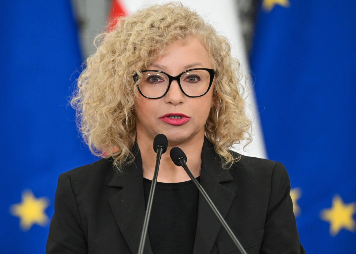 „Musimy dzisiaj tym, którzy 20 lat czekają dać poczucie bezpieczeństwa” – powiedziała podczas konferencji prasowej posłanka Katarzyna Kotula. Dziś poznaliśmy szczegóły dot. projektu ustawy o osobie najbliższej. Jak zapowiedziała, jest to projekt rządowy, który będzie regulował m.in. kwestię dziedziczenia czy rozliczania podatkowego osób pozostających w związkach nieformalnych.