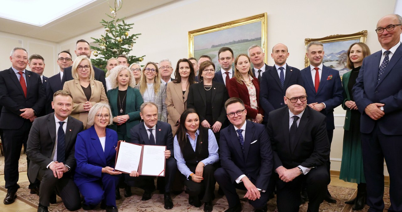 wiadomości,aktualności,Interia Czarno-biały podział sceny według Tuska. 