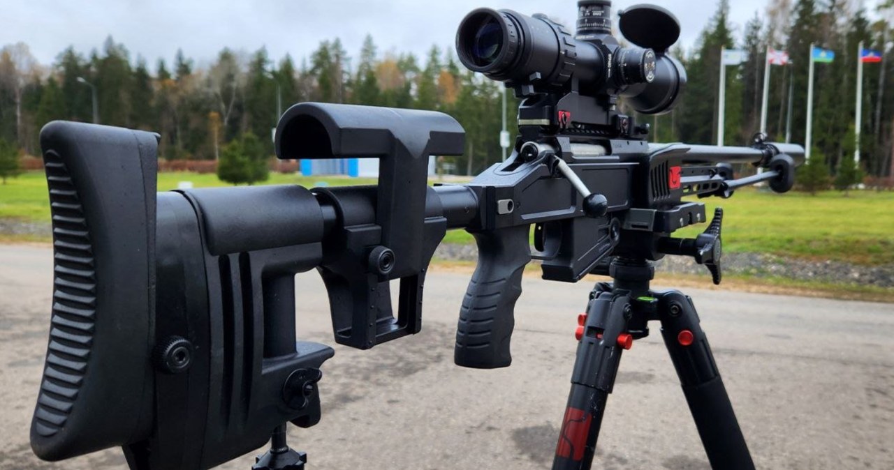 Kałaniszkow wysyła na front nowe karabiny snajperskie