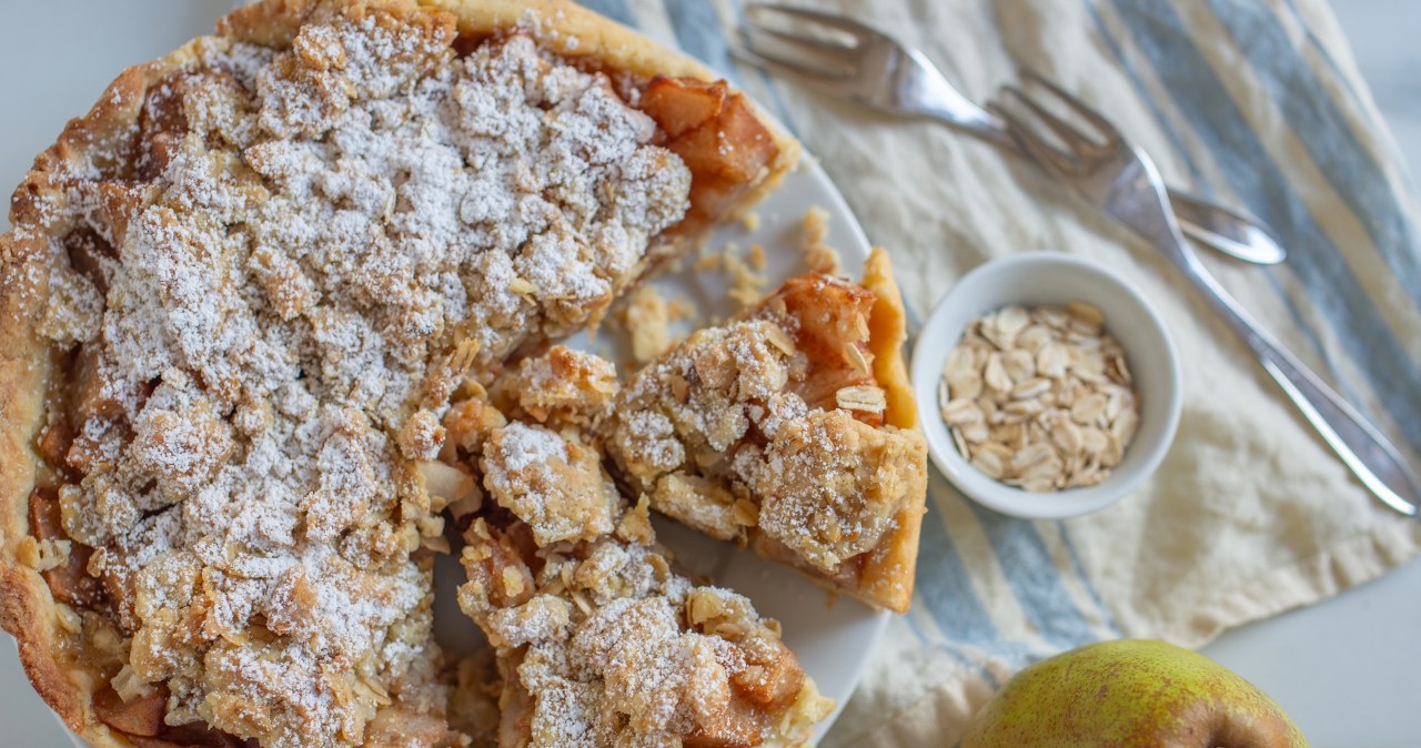 Ciasto z gruszkami i kruszonką. Idealne na niedzielę