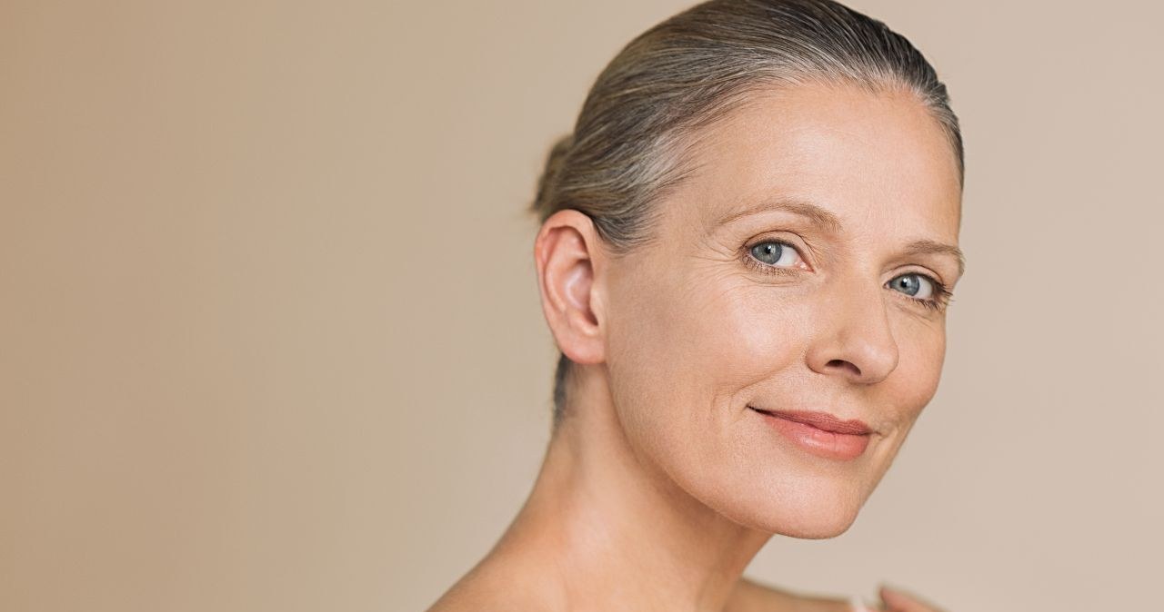 Czego naprawdę potrzebuje skóra po 50.? Sekrety dojrzałego piękna