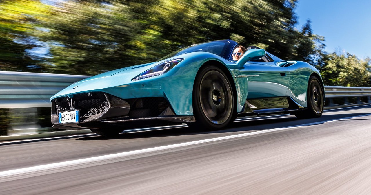 Elektryki mogą się schować. Maserati MCPura Cielo pokazuje, czym są prawdziwe emocje wiadomości,aktualności,Interia Elektryki mogą się schować. Maserati MCPura Cielo pokazuje, czym są prawdziwe emocje