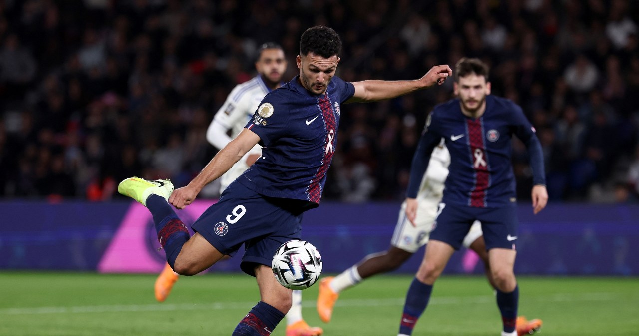 Sześć goli i potknięcie PSG. Hit we Francji, w roli głównej klub Polaka