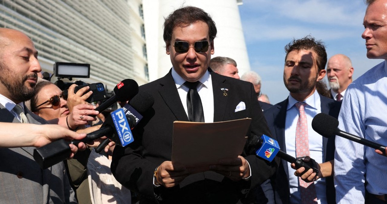 wiadomości,aktualności,Interia Trump podpisał ugodę. Jego zagorzały zwolennik opuści więzienie, 