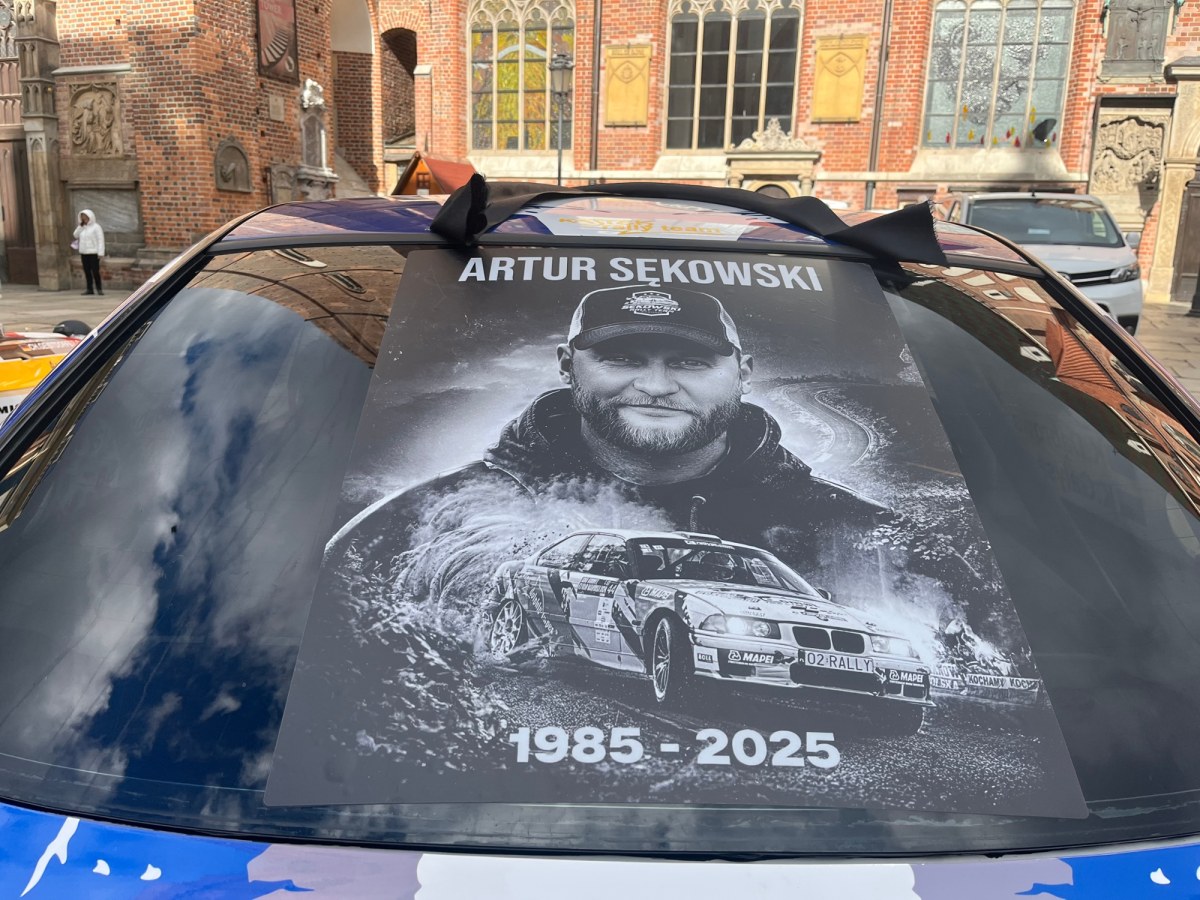 Ostatnie pożegnanie Artura Sękowskiego. Zginął podczas rajdu