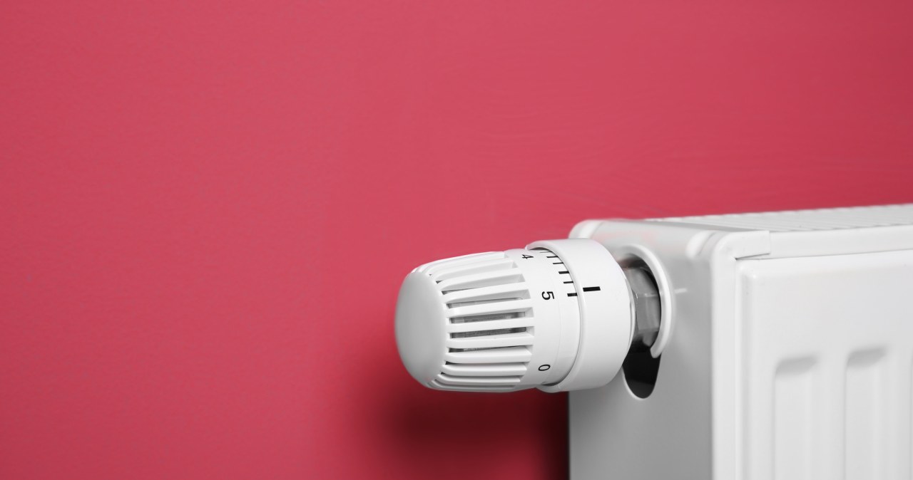 Prosty trik z kaloryferem. Użyj domowego gadżetu, a zacznie lepiej grzać Prosty trik z kaloryferem. Użyj domowego gadżetu, a zacznie lepiej grzać