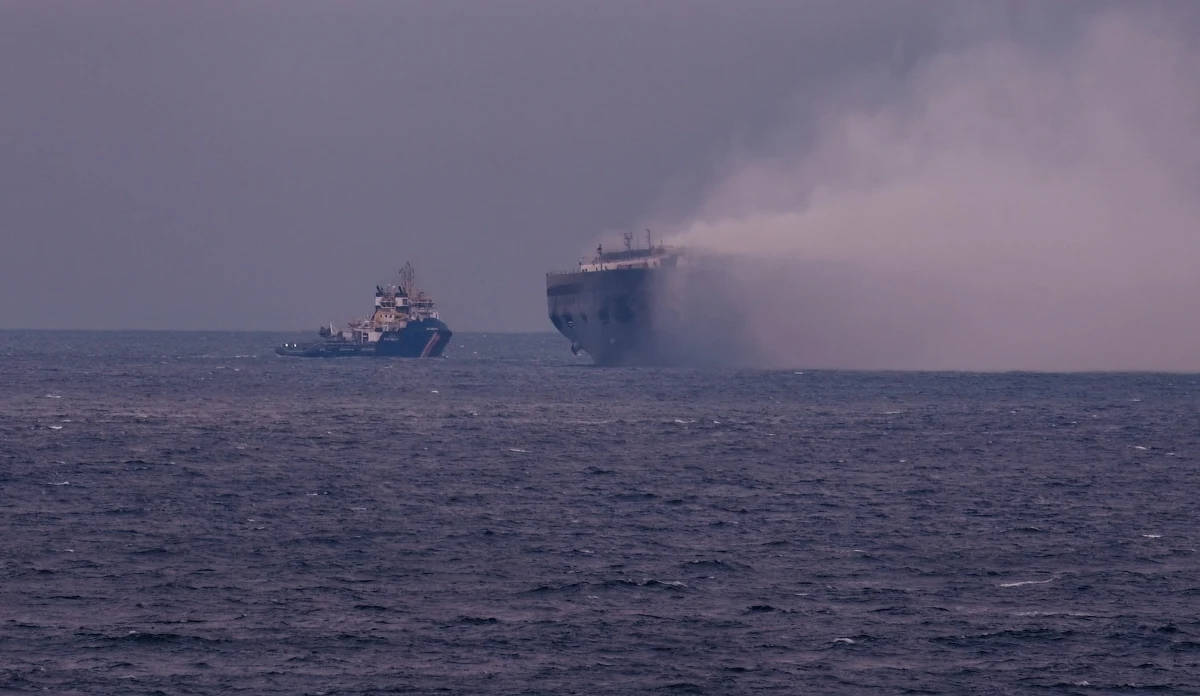 Gazowiec MV Falcon, na którym doszło do eksplozji, płonie u wybrzeży Jemenu, w pobliżu portu Aden. Pożar się rozszerza - poinformowała unijna misja morska Aspides. Statek jest w pełni załadowany LPG.