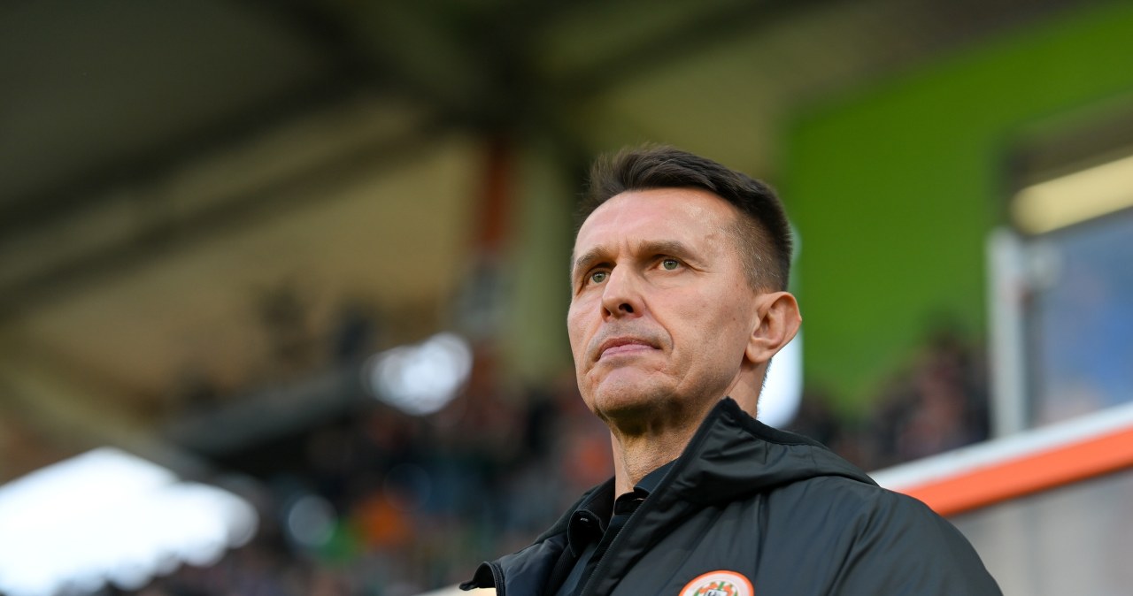 Trener klubu Ekstraklasy nie zgadza się z Iordanescu. wiadomości,aktualności,Interia Trener klubu Ekstraklasy nie zgadza się z Iordanescu.