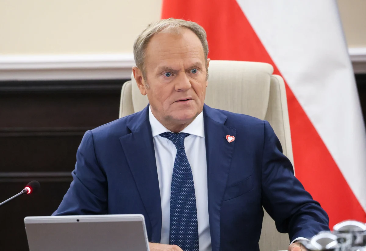 Donald Tusk skomentował słowa Donalda Trumpa i spekulacje na temat terytoriów, które Rosja miałaby ochotę zabrać Ukrainie. "Nikt z nas nie powinien wywierać presji na prezydenta Ukrainy Wołodymyra Zełenskiego w kwestii ustępstw terytorialnych" - podkreślił polski premier.