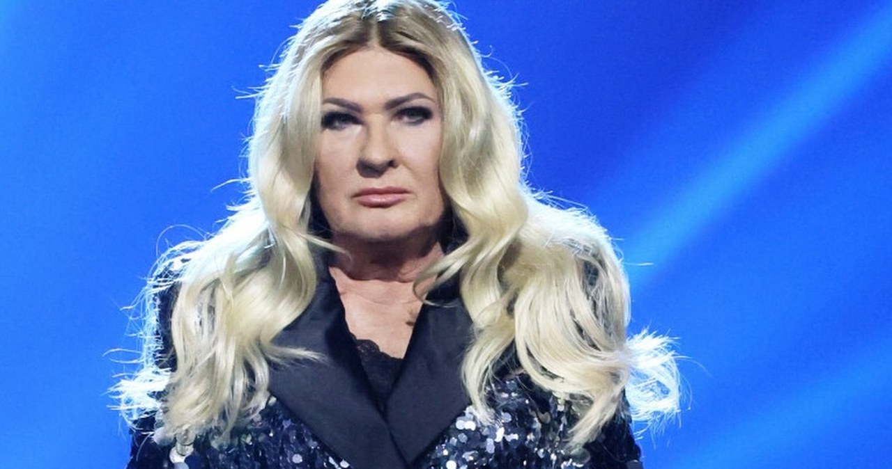 Założyła perukę i była nie do poznania! "Świetnie się zakamuflowałam"