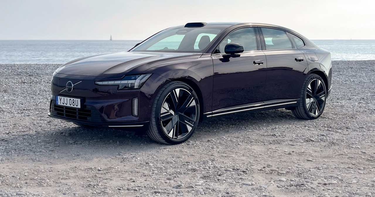 wiadomości,aktualności,Interia Volvo ES90 jest luksusowe, mocne i przejedzie 700 km. Zapomnij o przyciskach