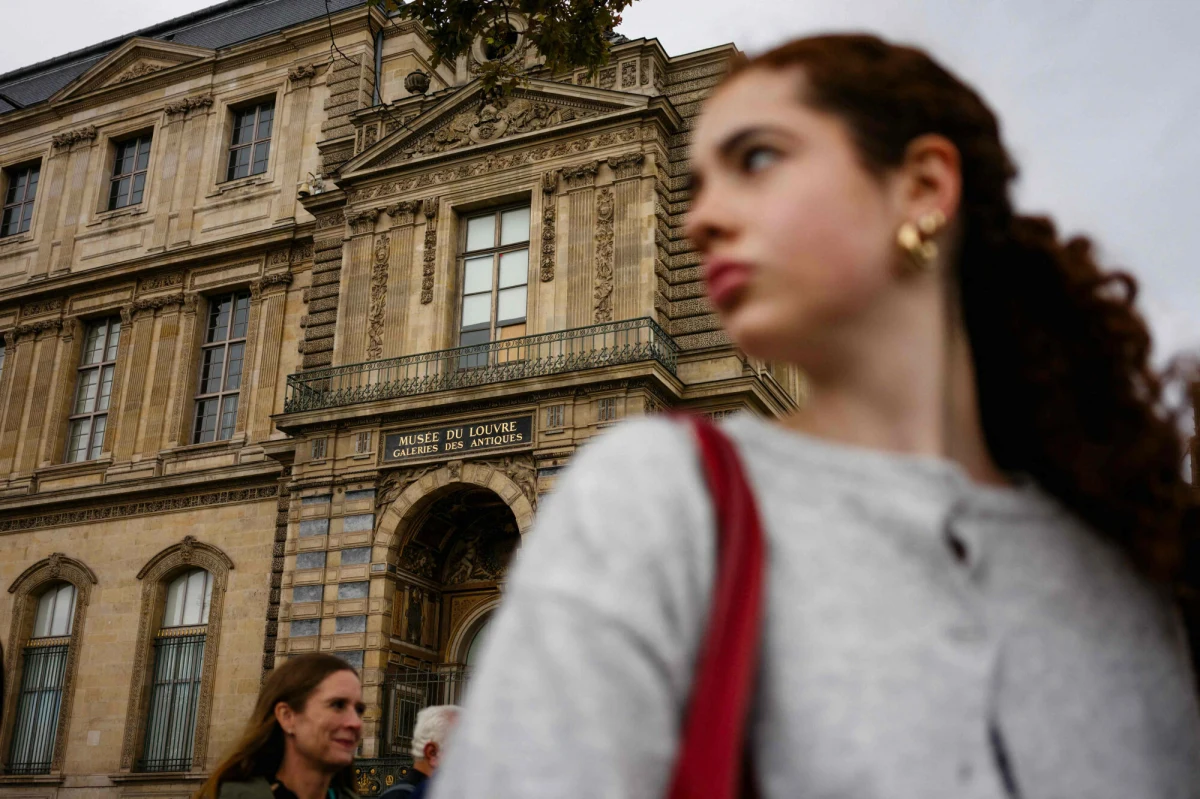 Sprawców spektakularnej kradzieży w Luwrze najprawdopodobniej spróbuje wyśledzić prywatna grupa wywiadowcza z siedzibą w Tel Awiwie. Władze francuskiego muzeum zwróciły się do CGI Group, której współwłaścicielem jest były szef Szin Bet, czyli do izraelskiego kontrwywiadu. Agencja posiada doświadczenie w tropieniu złodziei dzieł sztuki - wsławiła się m.in. rozwikłaniem tajemnicy kradzieży w Dreźnie.