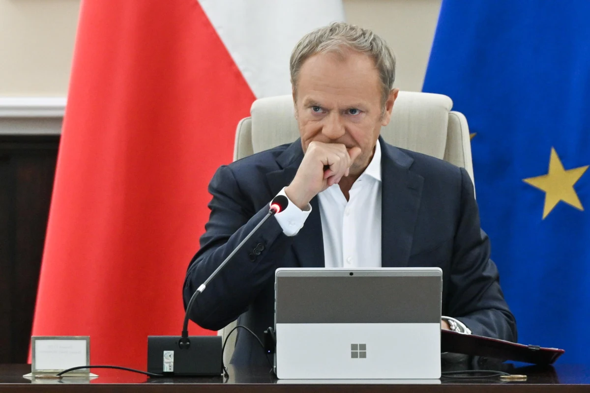 Rząd uchwalił przeznaczenie 13 mld zł na modernizację techniczną służb podlegających Ministerstwu Spraw Wewnętrznych i Administracji oraz dokonał niezbędnych zmian w krajowym systemie cyberbezpieczeństwa. "Powody przekazania tak ogromnych środków na cele związane z zapewnieniem bezpieczeństwa" - wyjaśniał premier przed posiedzeniem rządu. Na co konkretnie zostaną przekazane te środki?