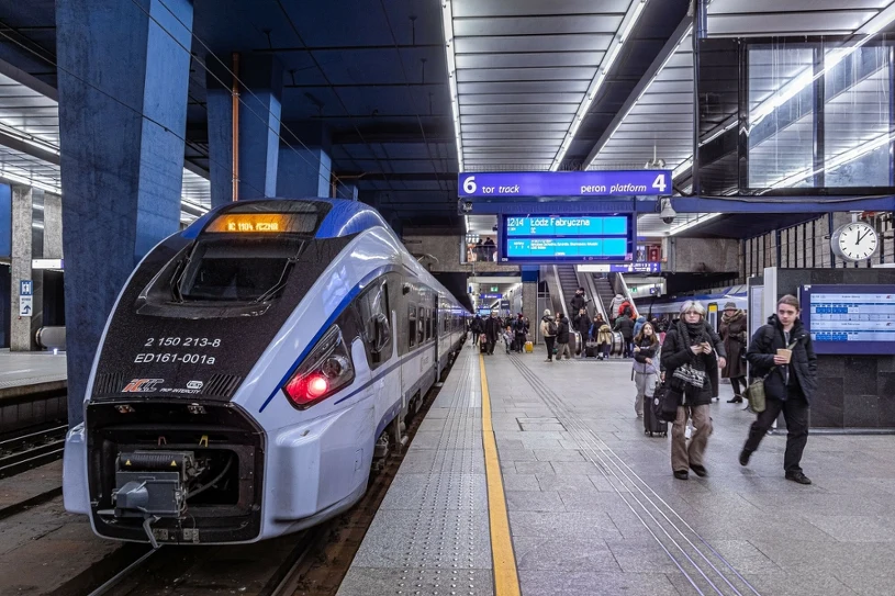 Glavna železniška postaja v Varšavi osem dni zaprta zaradi modernizacije