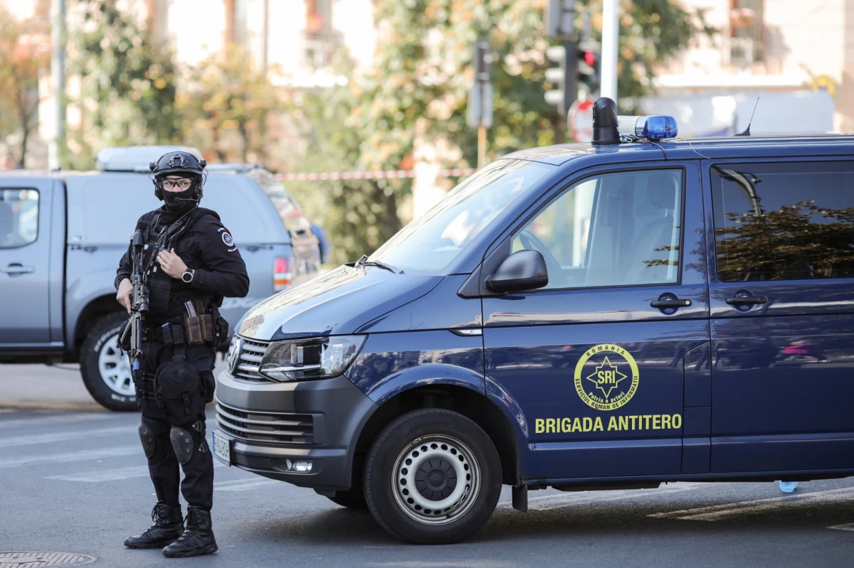 Rumuńska Służba Wywiadowcza (SRI) poinformowała we wtorek o zatrzymaniu dwóch obywateli Ukrainy, którzy chcieli wywołać pożar siedziby największej ukraińskiej firmy kurierskiej znajdującej się w centrum Bukaresztu. Obydwaj przyjechali do Rumunii z Polski. Trzeci z domniemanych sabotażystów został zatrzymany przez ABW na terenie naszego kraju. 