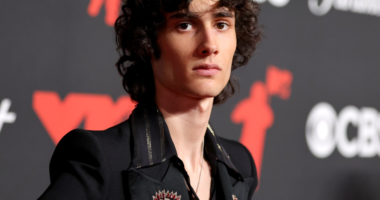 Młode pokolenie okrzyknęło go odkryciem roku. Kim jest Sombr?