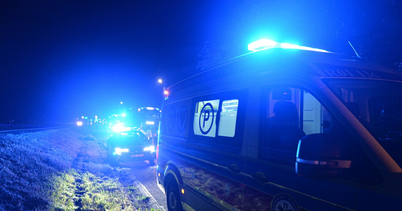 Karambol na Śląsku. Droga jest zablokowana, na miejscu śmigłowiec LPR wiadomości,aktualności,Interia Karambol na Śląsku. Droga jest zablokowana, na miejscu śmigłowiec LPR