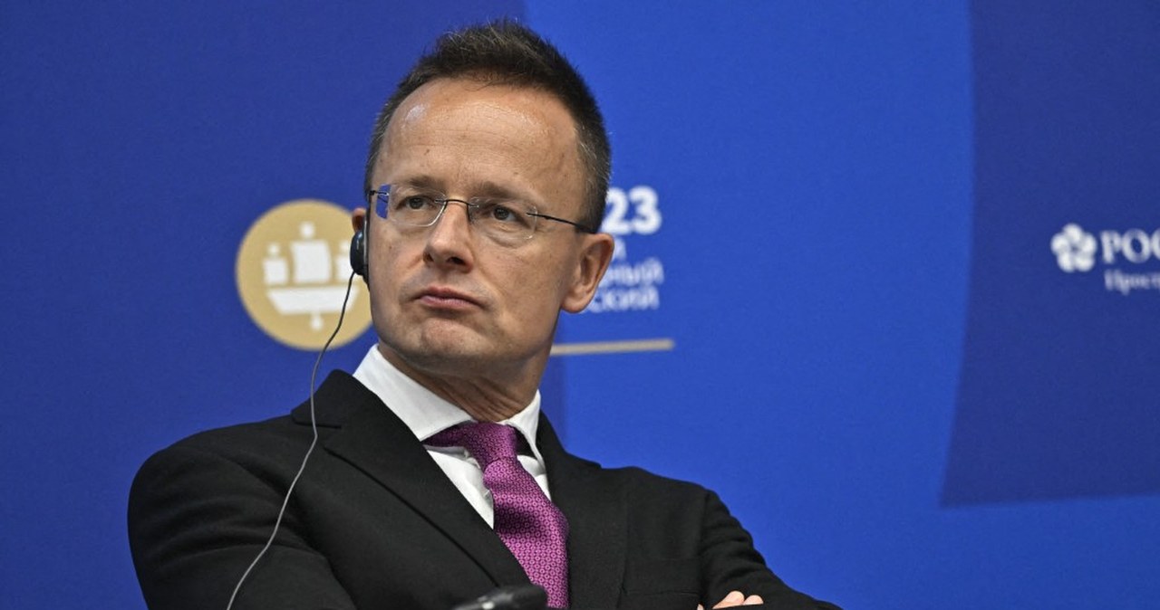 Fiasko szczytu Trump-Putin jeszcze przed jego rozpoczęciem. Szef MSZ Węgier rzuca oskarżeniami wiadomości,aktualności,Interia Fiasko szczytu Trump-Putin jeszcze przed jego rozpoczęciem. Szef MSZ Węgier rzuca oskarżeniami
