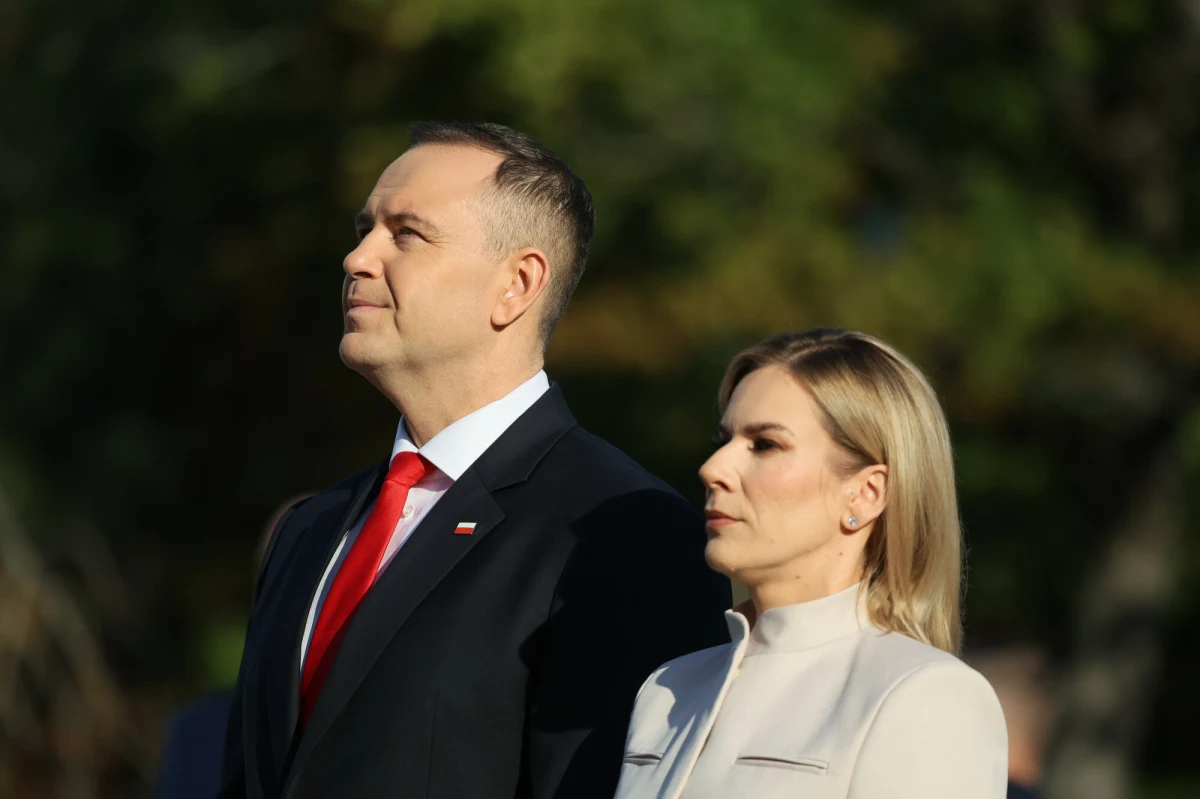 W majątku prezydenta Karola Nawrockiego zaszły istotne zmiany. Jak donosi "Fakt", mieszkanie, które wzbudziło kontrowersje podczas kampanii wyborczej, zostało oficjalnie przekazane na cele charytatywne. Nowym właścicielem nieruchomości jest Chrześcijańskie Stowarzyszenie Dobroczynne z Gdyni, co potwierdza wpis w księdze wieczystej.