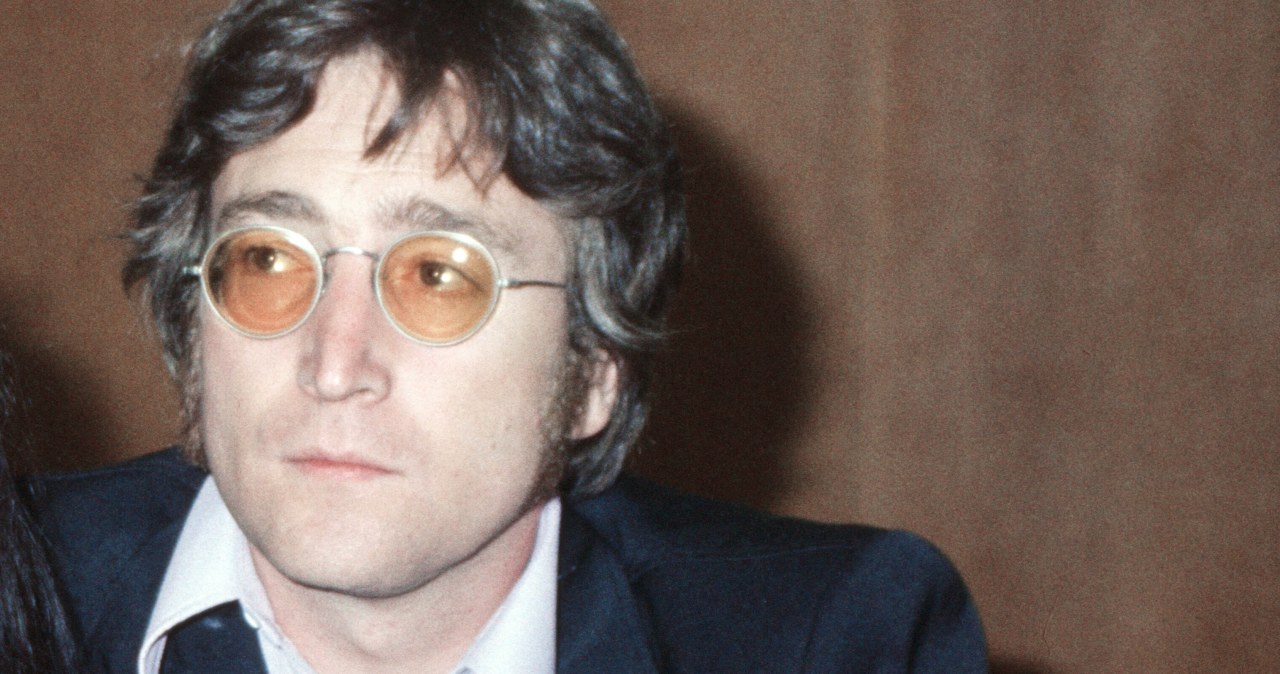 Morderca Johna Lennona przerwał milczenie po 45 latach. Przełom w sprawie