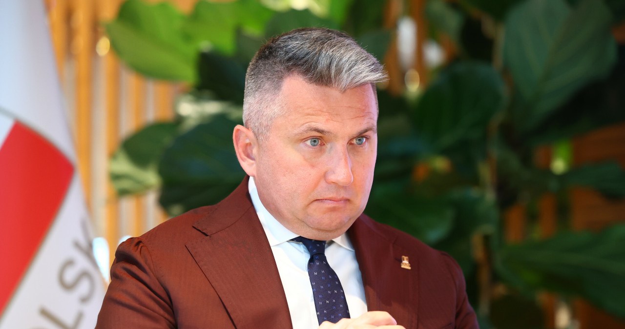 wiadomości,aktualności,Interia Piesiewicz wypuścił 