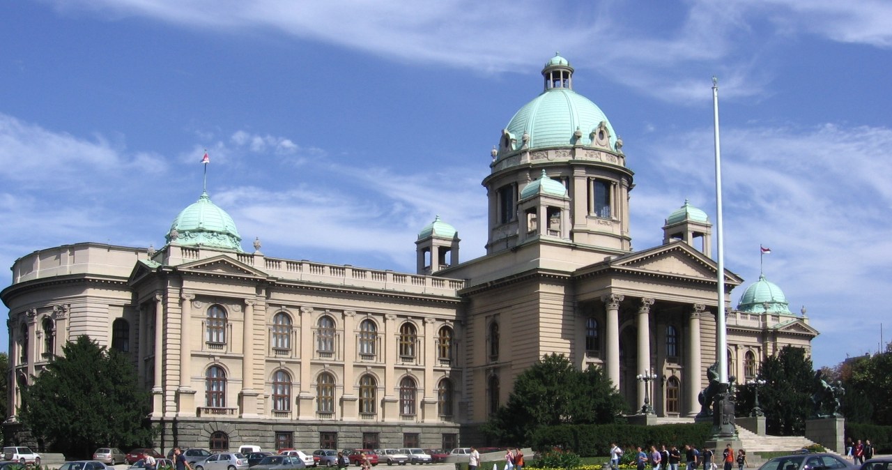 Ponownie wrze w Serbii. Przed parlamentem padły strzały
