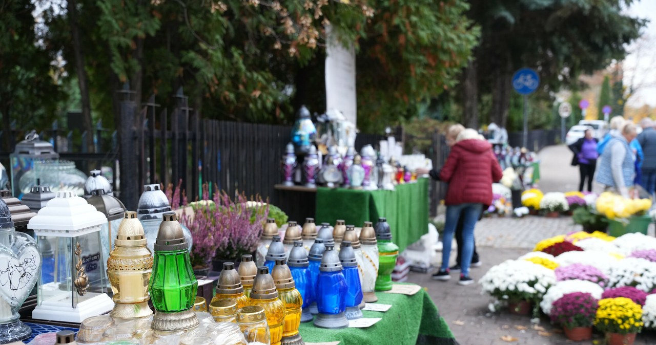 Tych zniczy nigdy nie kupuj. To pieniądze wyrzucone w błoto