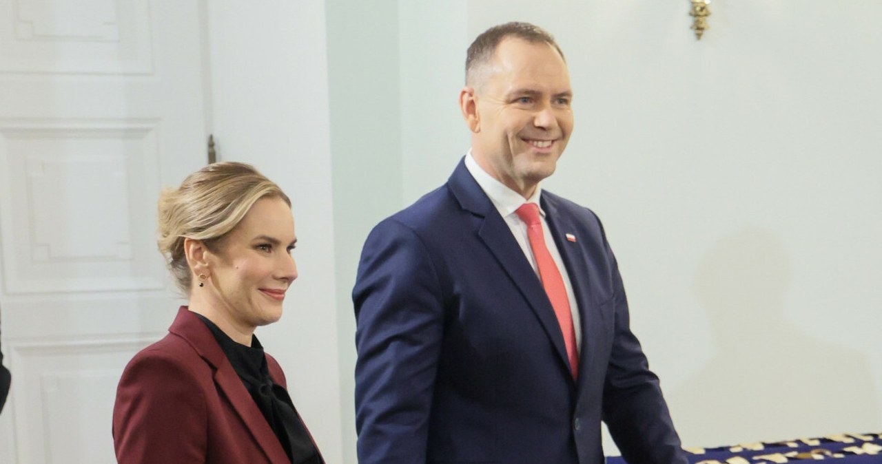 Marta Nawrocka znowu to zrobiła. Wszyscy patrzyli tylko na nią wiadomości,aktualności,Interia Marta Nawrocka znowu to zrobiła. Wszyscy patrzyli tylko na nią