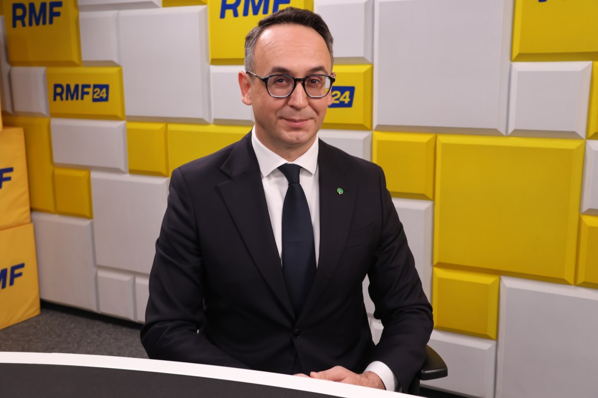 Będą zwolnienia w PKP Cargo? Minister Klimczak zabrał głos