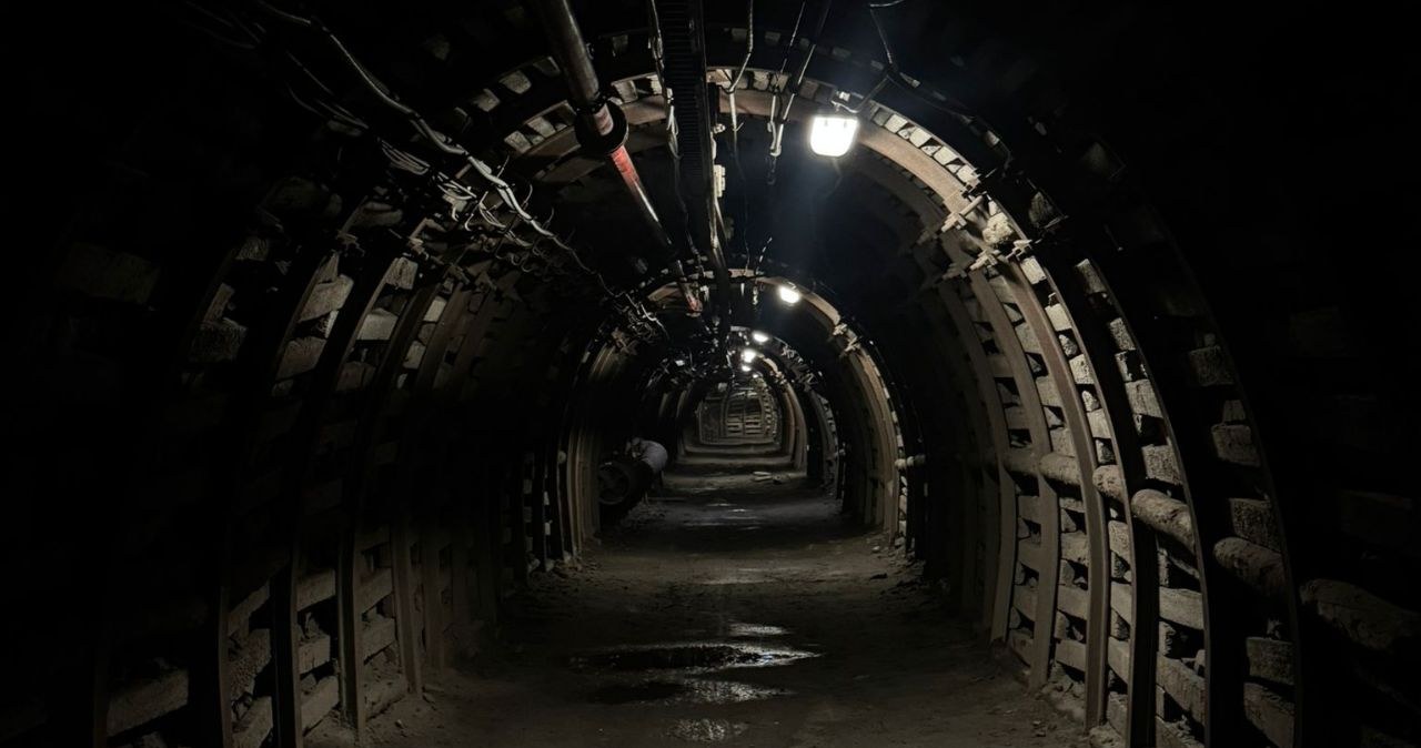 Ciemne korytarze 320 metrów pod ziemią. Miejsce skrywa wiele tajemnic