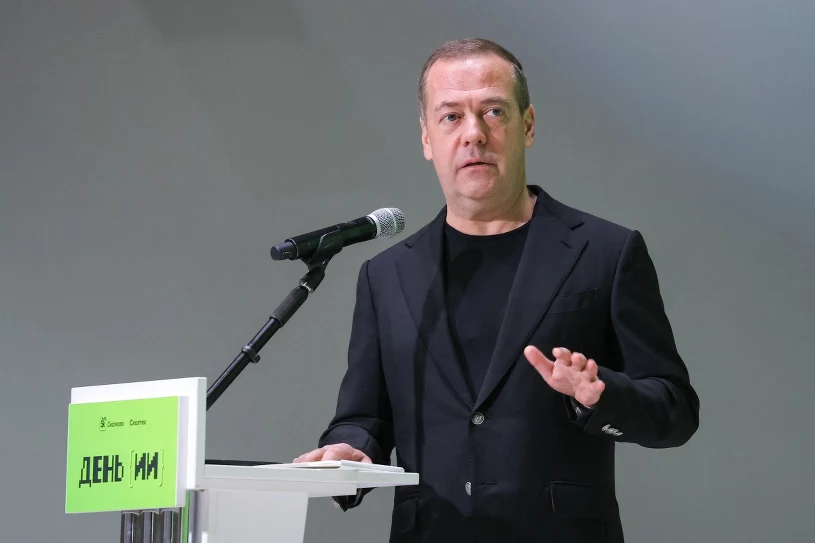 "To akt wojny przeciwko Rosji". Miedwiediew grzmi po decyzji Trumpa