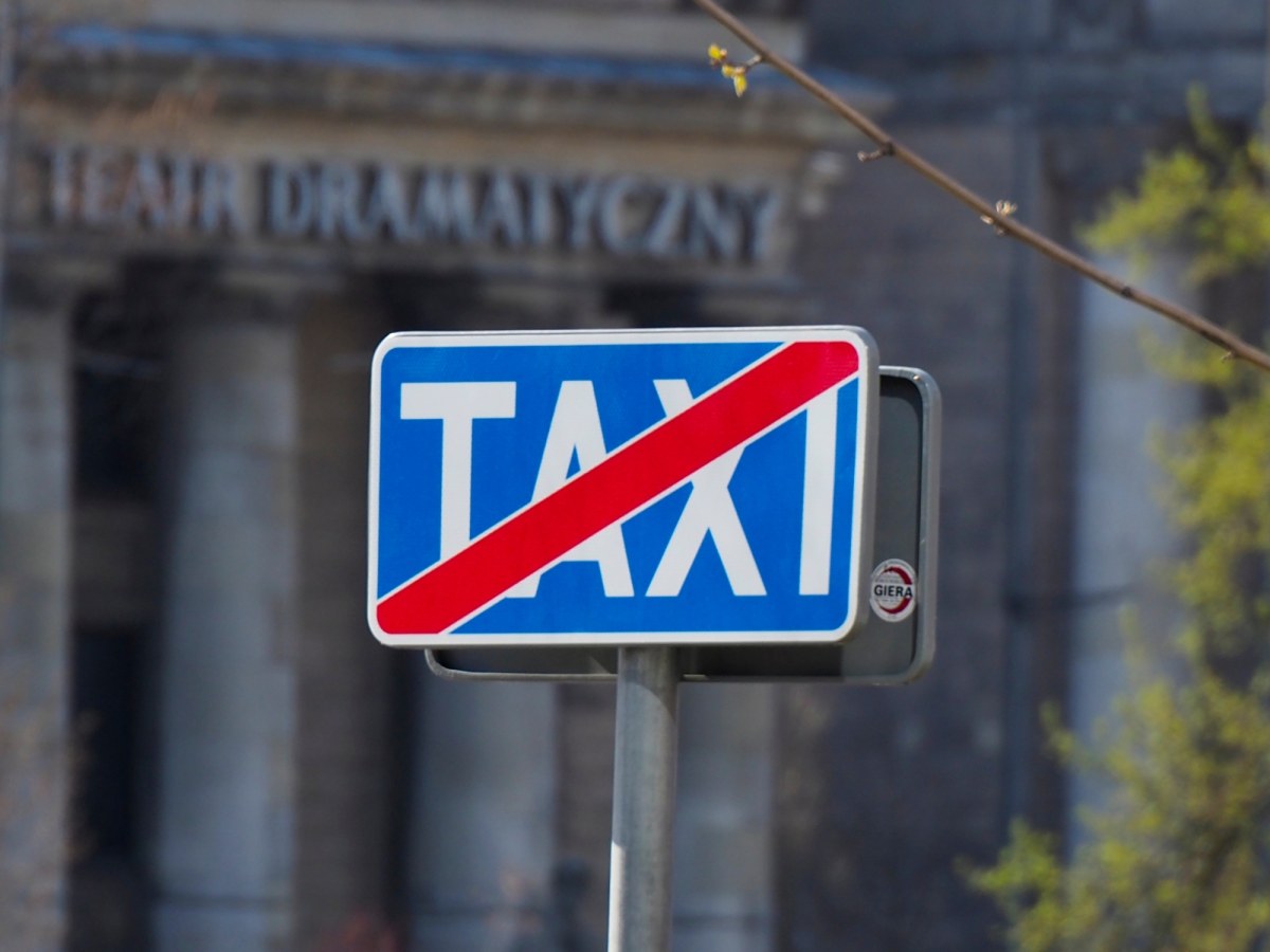 Szokujący rachunek za taksówkę w Warszawie. Zapłaciła 720 zł za 15 minut jazdy
