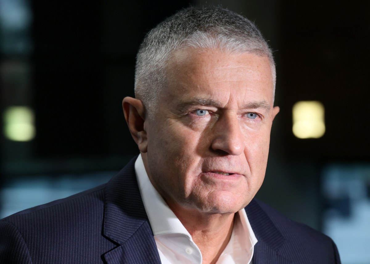 Nazwał żołnierzy „śmieciami" i „watahą psów”. Brak decyzji w sprawie Frasyniuka