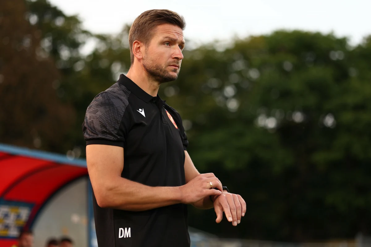 Daniel Myśliwiec na ratunek ostatniemu w tabeli Ekstraklasy Piastowi Gliwice. Nowy szkoleniowiec piłkarzy śląskiego klubu zastąpił Szweda Maxa Moeldera, który przejął zespół przed sezonem.